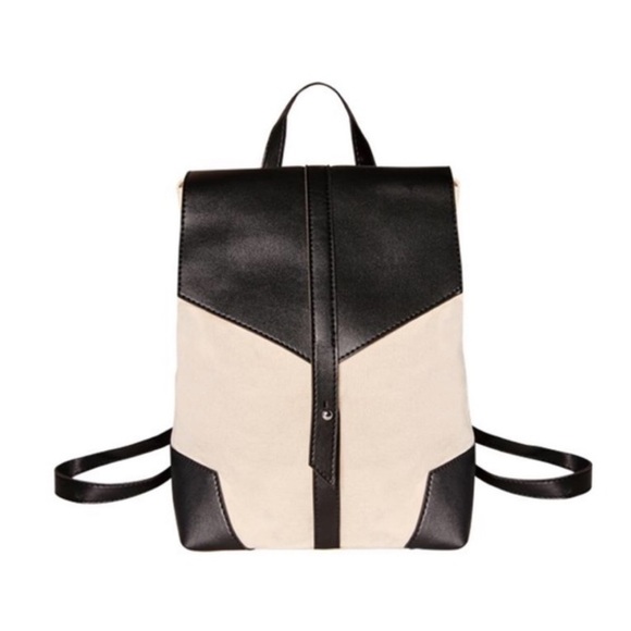 🖤Feud Lux Demi Backpack - Picture 1 of 3